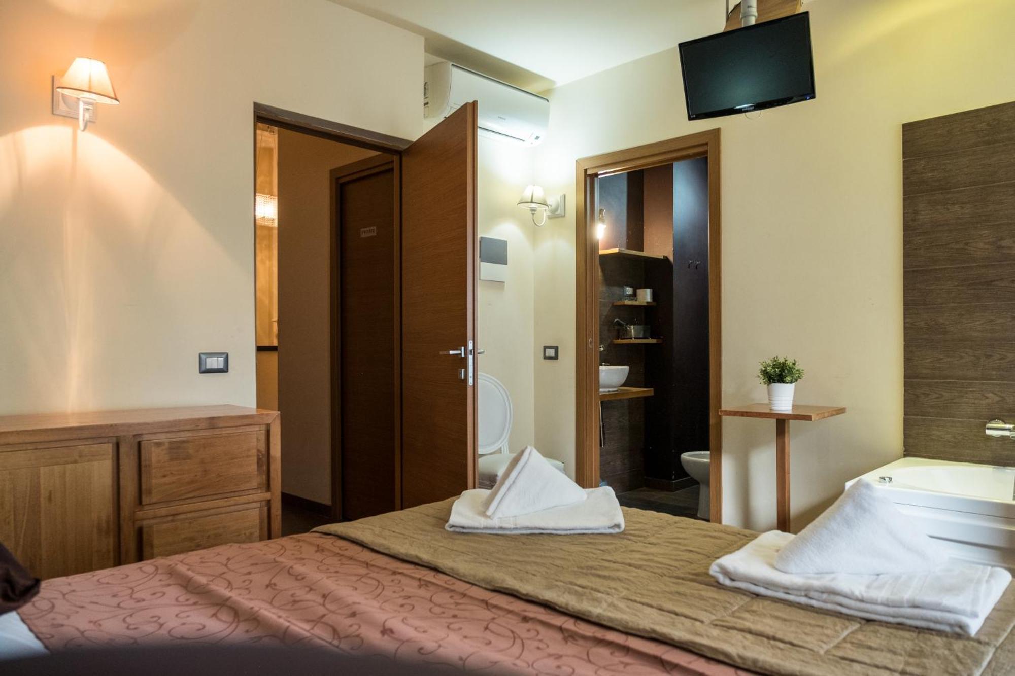 Aida Charming Rooms Рим Екстер'єр фото