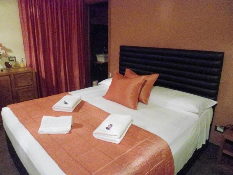 Aida Charming Rooms Рим Екстер'єр фото