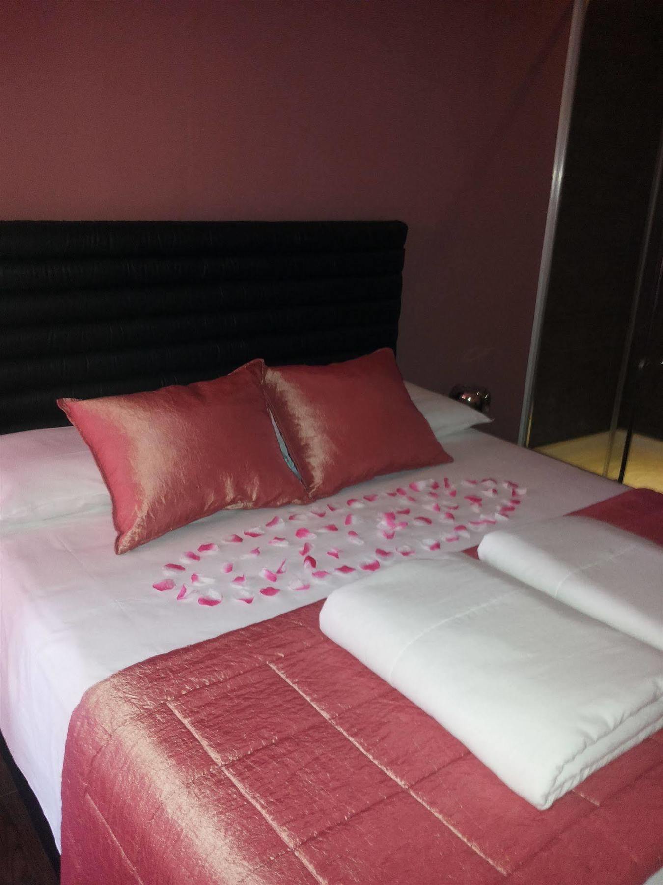 Aida Charming Rooms Рим Екстер'єр фото